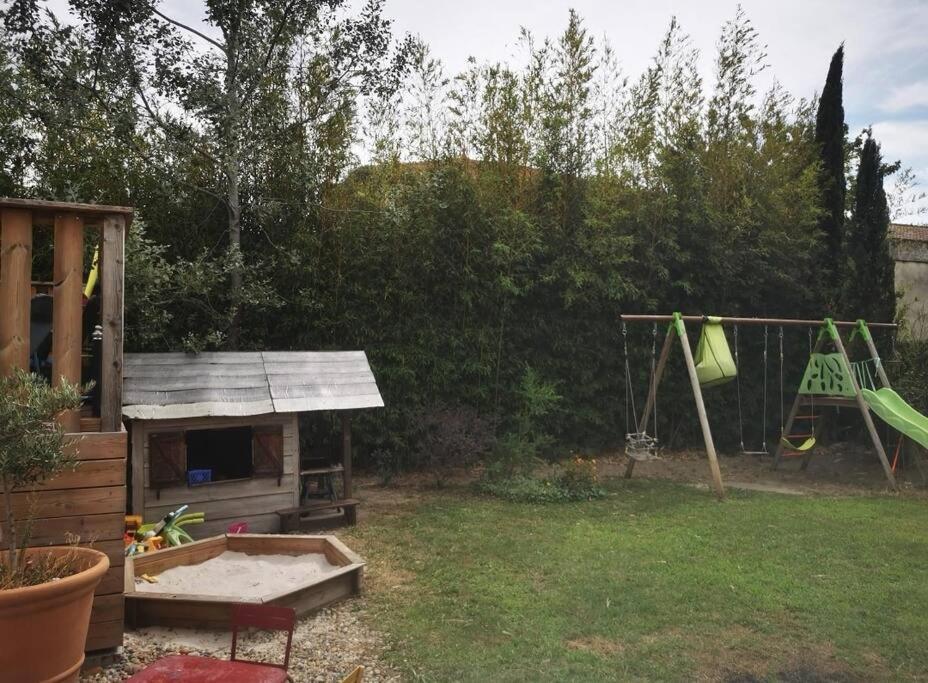Courthézon Maison Avec Piscine Dans Village Provencal. מראה חיצוני תמונה