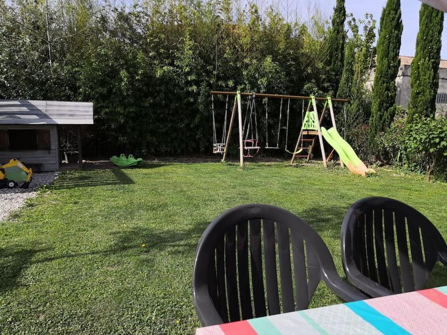 Courthézon Maison Avec Piscine Dans Village Provencal. מראה חיצוני תמונה