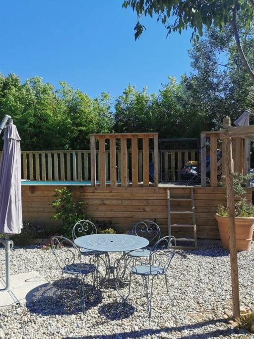Courthézon Maison Avec Piscine Dans Village Provencal. מראה חיצוני תמונה