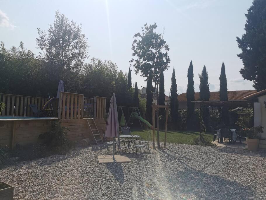 Courthézon Maison Avec Piscine Dans Village Provencal. מראה חיצוני תמונה
